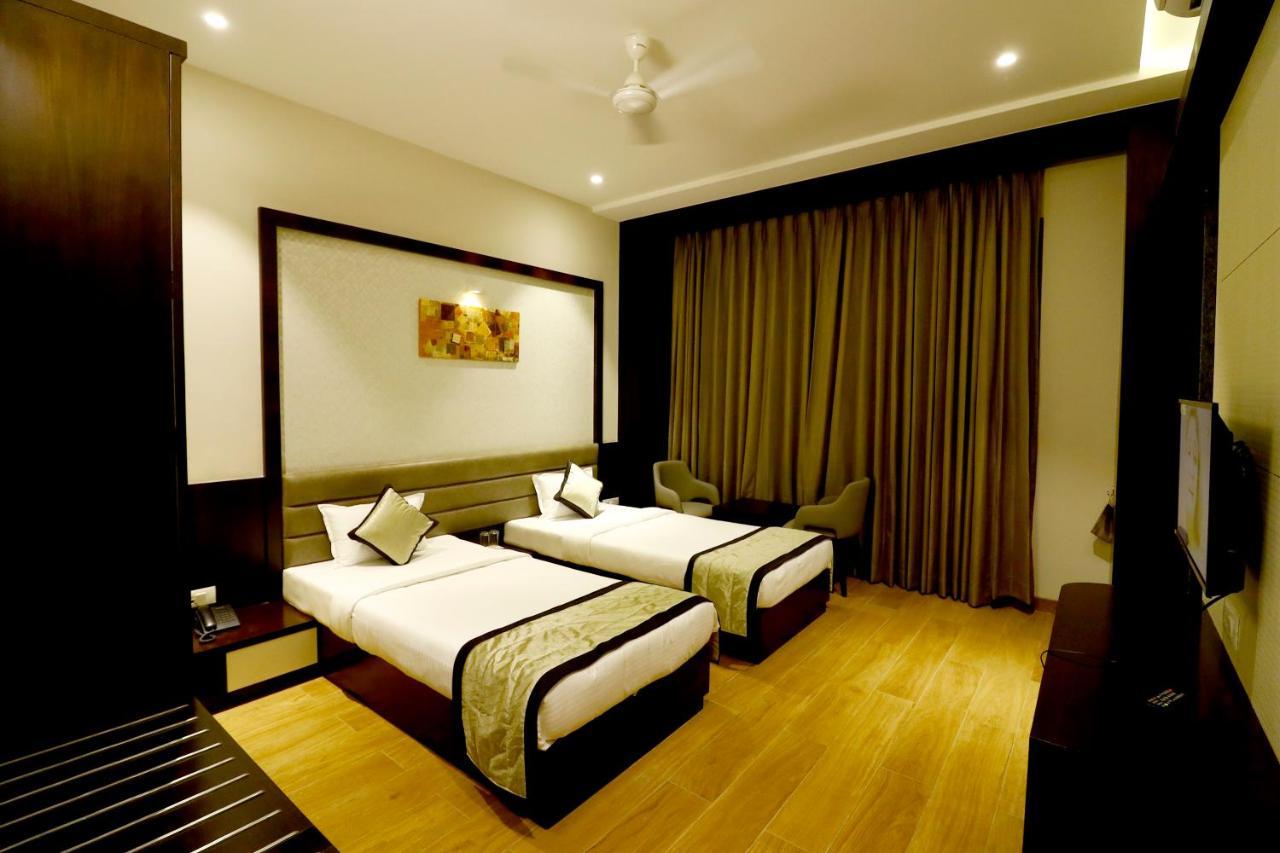 Hotel The Royal Inn Baramati Exteriér fotografie